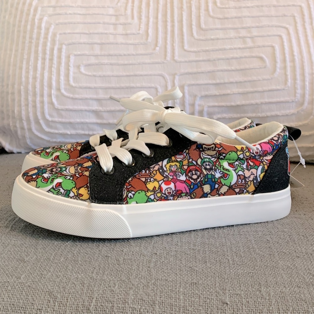 Kids Super Mario Size 3 Unisex Sneakers